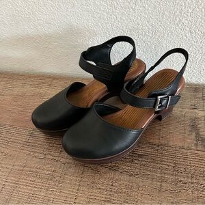 Vintage Style b.o.c. Black Clog Wedges Mary Jane Buckle Heels 7M Boho-Chic